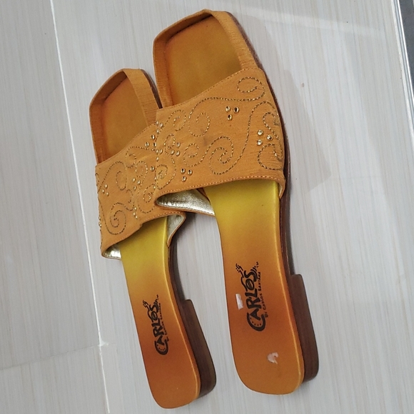 Carlos by Carlos Santana Corazon Slide Sandals - Picture 6 of 8